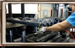 東莞硅膠制品廠現(xiàn)場(chǎng)生產(chǎn)音響硅膠護(hù)套過(guò)程